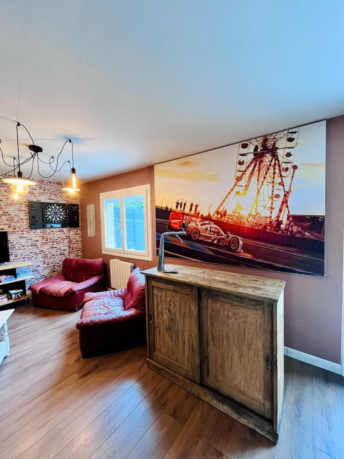 Man Cave Villa Le Mans Exterior foto